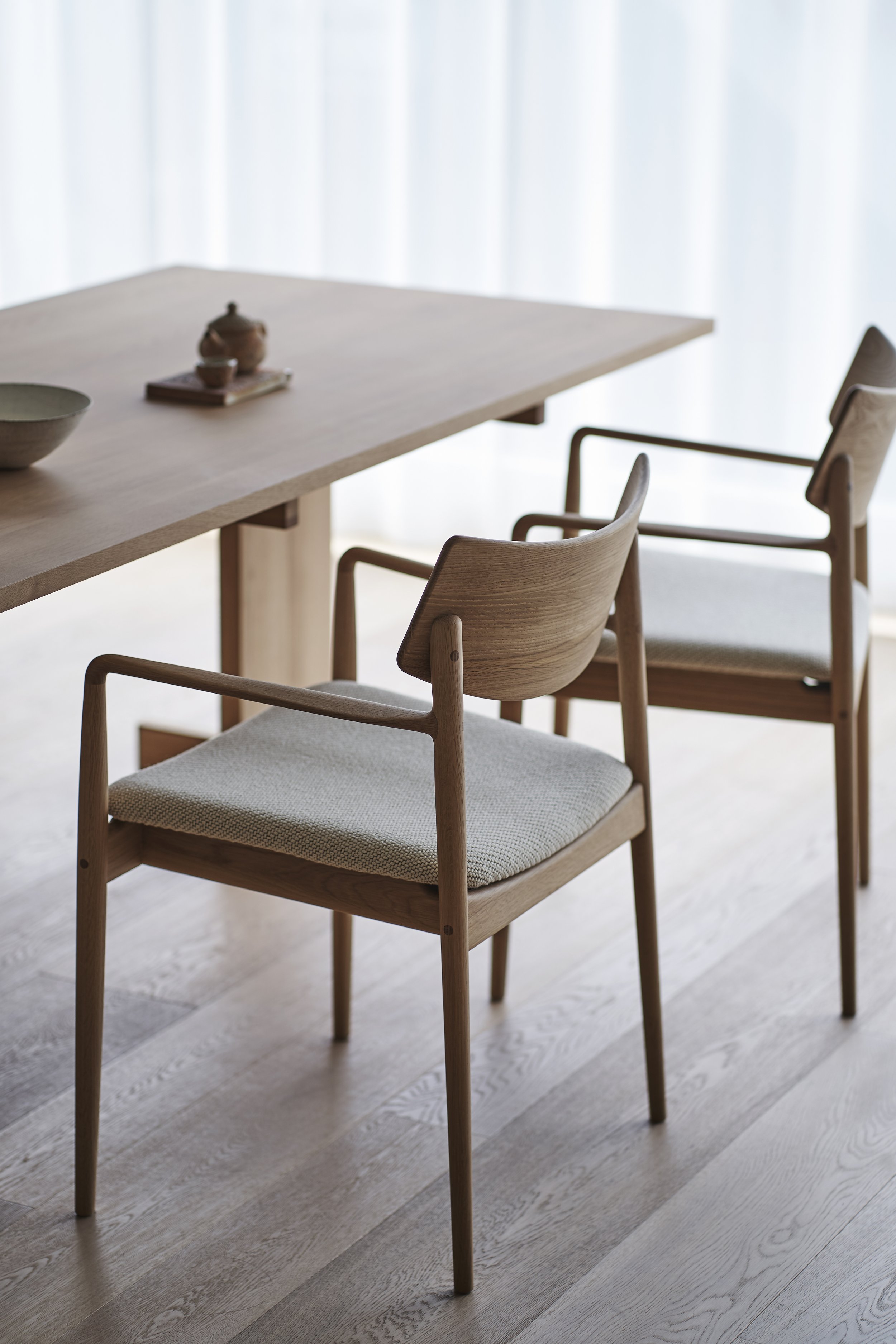 The A-DC02 armchair by Keiji Ashizawa for Karimoku Case — GESTALT The A-DC02 armchair by Keiji Ashizawa for Karimoku Case — GESTALT